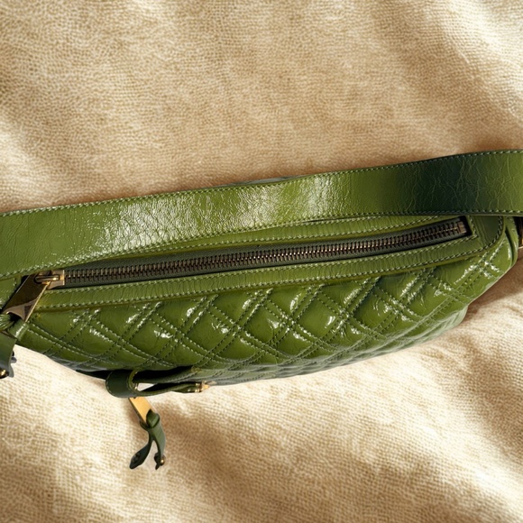 Marc Jacobs Green Patent Leather Ursula Hobo bag - Picture 13 of 13